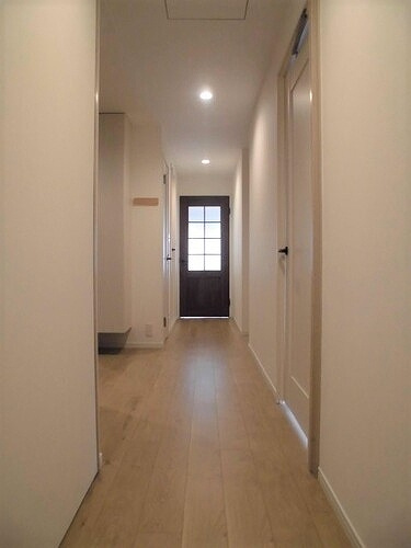 ジオ緑地公園６番館のその他|玄関から廊下