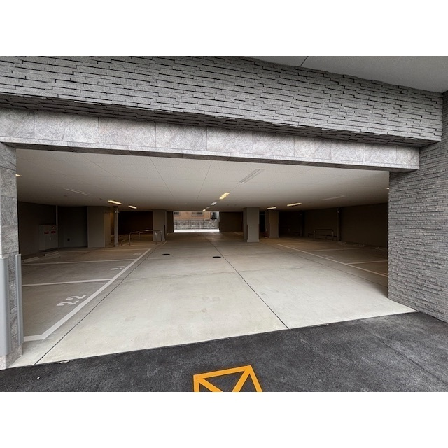 ファーストフィオーレ江坂グランディア