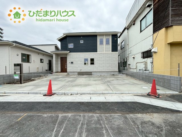 深谷市原郷　新築一戸建て　ブルーミングガーデン　01の駐車場