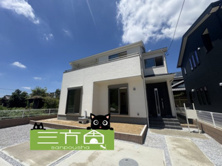 【外観】 | 現地写真　完成しました！物件のご内覧等、お気軽にお問合せください♪　							

