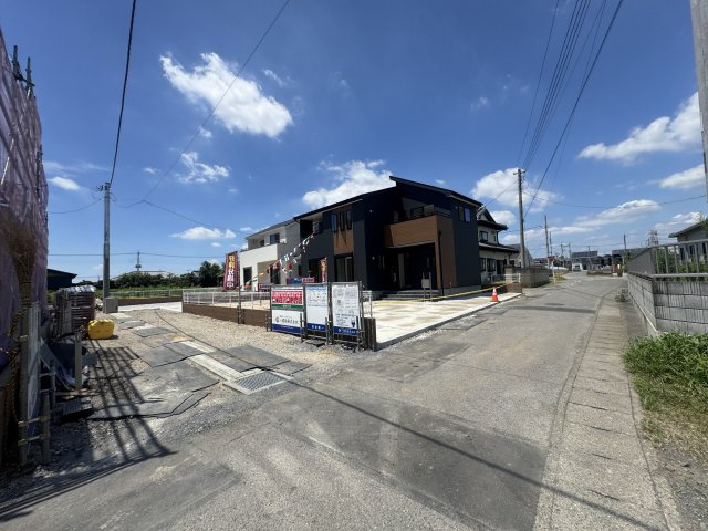 新築　太田市新田市野井町第1　Livele Garden.S　１号棟の前面道路含む現地写真|現地写真　東側接道幅員約4.5ｍ