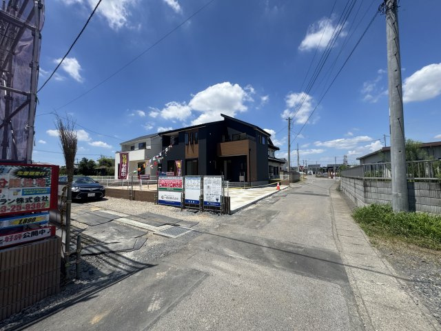 新築　太田市新田市野井町第1　Livele Garden.S　2号棟の前面道路含む現地写真|現地写真　東側接道幅員約4.5ｍ