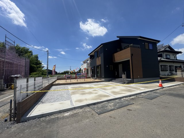 新築　太田市新田市野井町第1　Livele Garden.S　2号棟の駐車場|現地写真　駐車スペースは3台分可能です！
