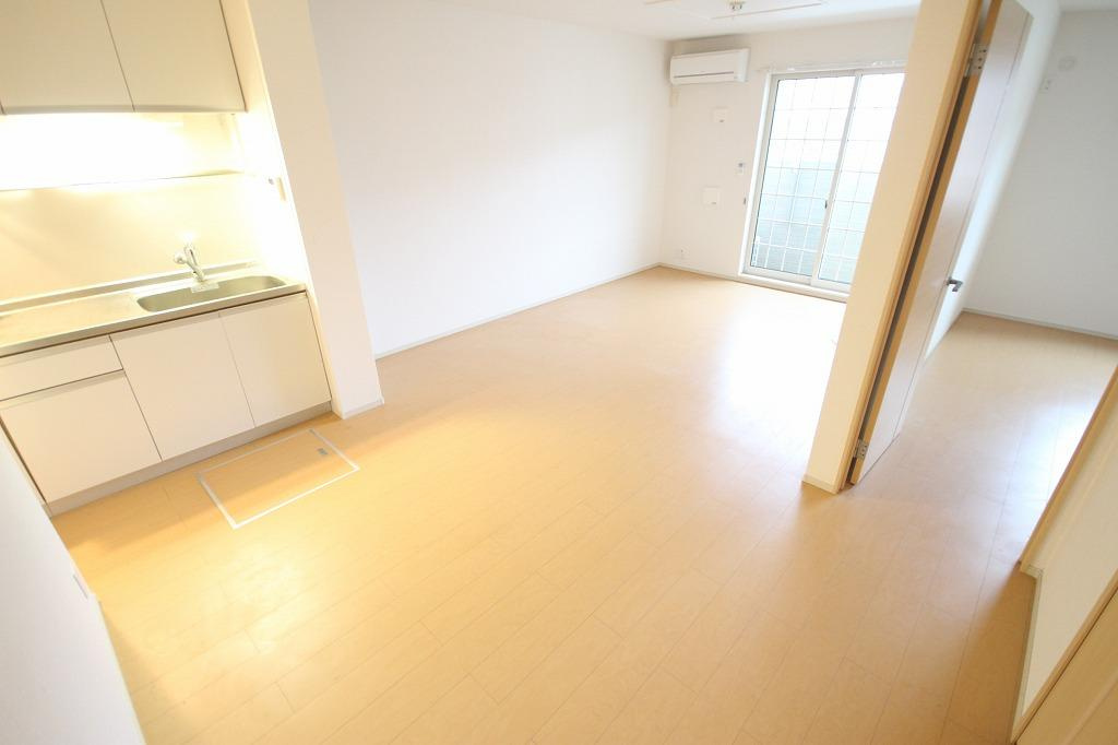 フォレストメゾンⅠの居間・リビング|※お部屋により仕様が異なる場合があります※
