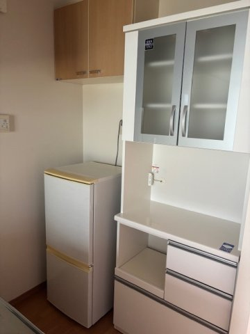 ユウパレスのその他|食器棚付き（冷蔵庫は付きません）