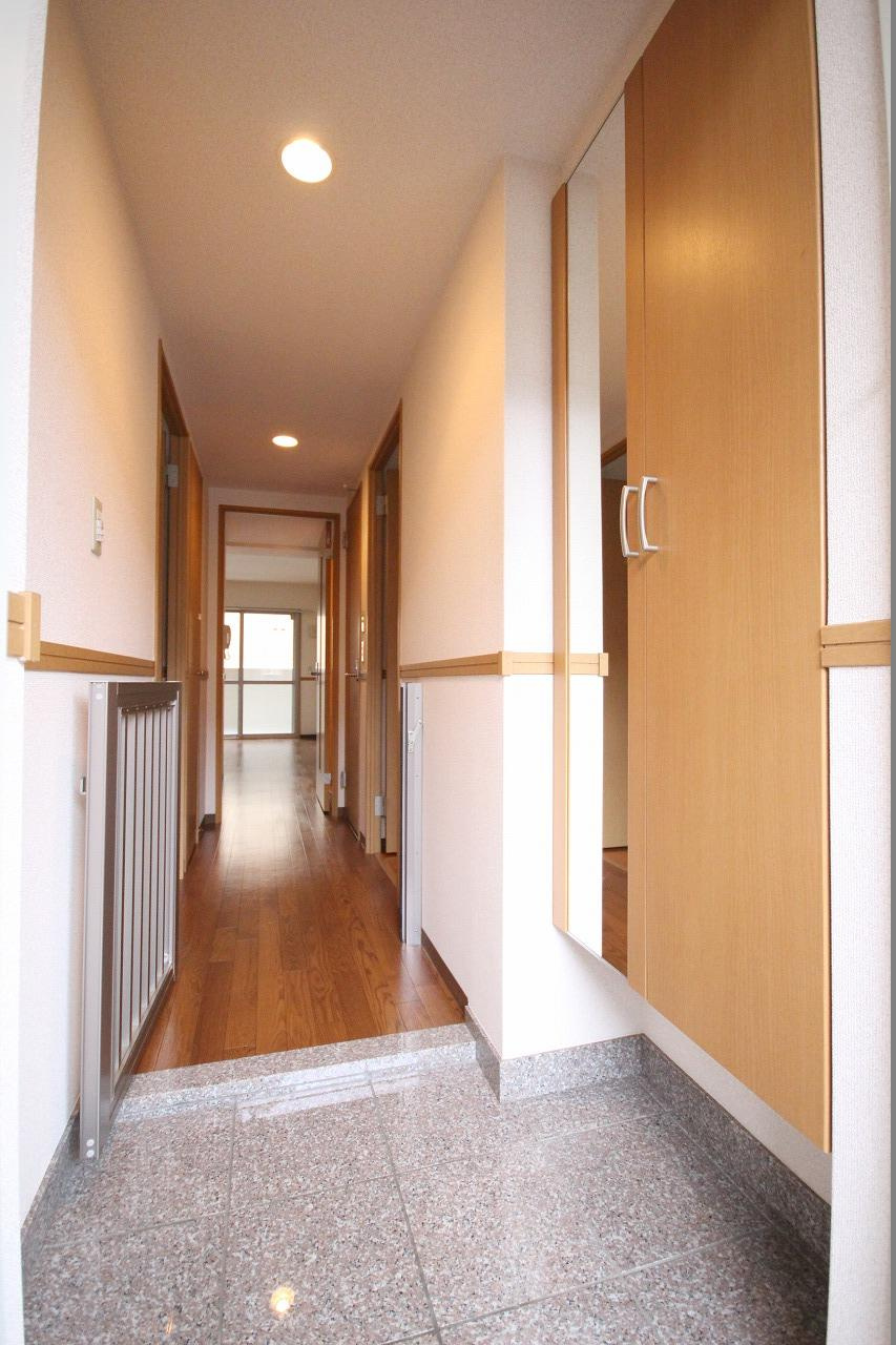 リバティーヒルズの玄関|※お部屋により仕様が異なる場合があります。