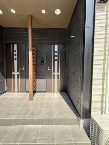 ウニコⅡの玄関