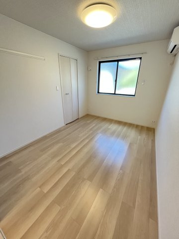 ウニコⅡの洋室