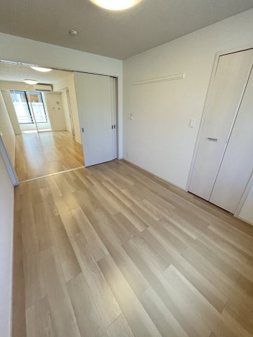 ウニコⅡの洋室