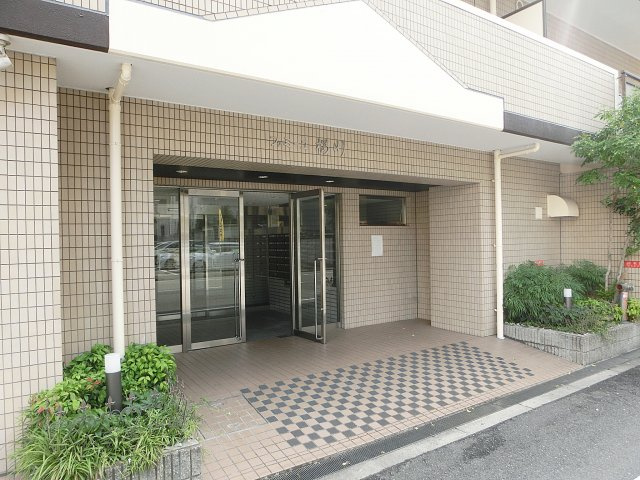 ファミーユ桜川の外観