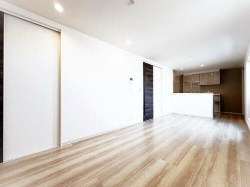 堀溝１丁目　未入居一戸建てのダイニング|LDK15.7帖　２階リビング
■物件内覧・資金計画相談・住宅ローン相談、リフォーム相談、お問合せ受付中■
※当日・翌日のご内覧、ご相談はお電話でのお問合せがスムーズです！