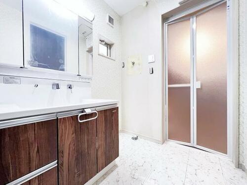 堀溝１丁目　未入居一戸建ての脱衣所|洗濯機置き場
■物件内覧・資金計画相談・住宅ローン相談、リフォーム相談、お問合せ受付中■
※当日・翌日のご内覧、ご相談はお電話でのお問合せがスムーズです！