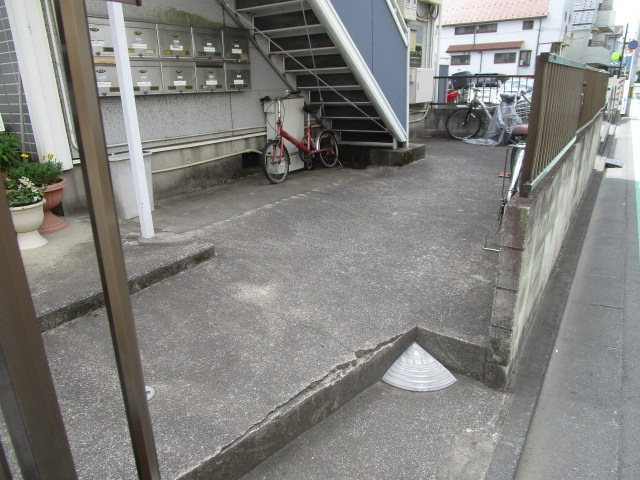 サニーコーポのエントランス