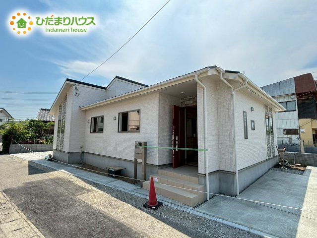 深谷市原郷　新築一戸建て　ブルーミングガーデン　02の外観|小・中学校まで徒歩10分！
お子様の通学も安心ですね！