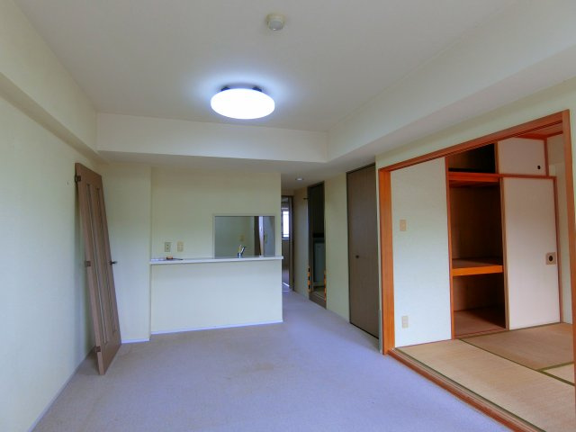 コスモ茂原の居間・リビング