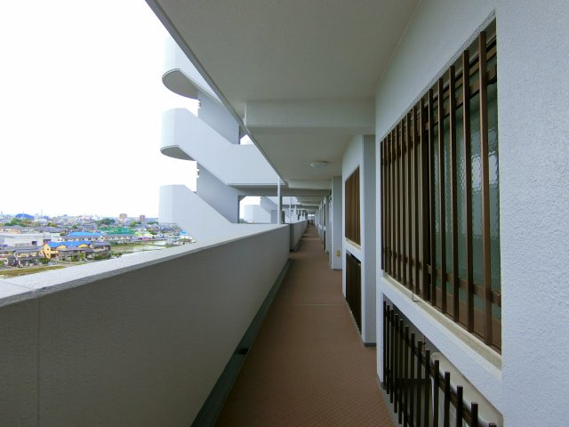 コスモ茂原のエントランス