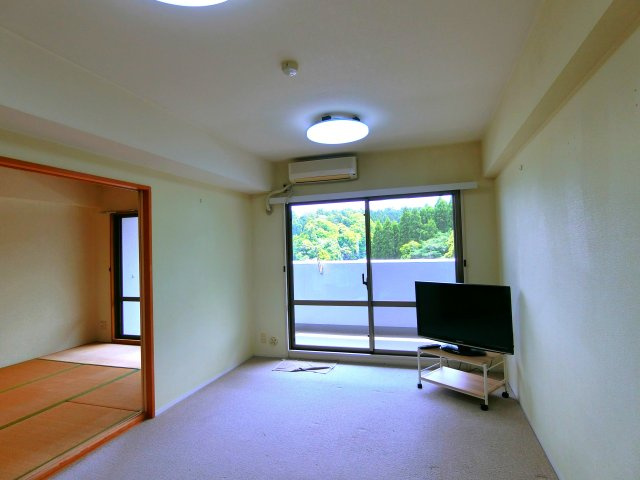 コスモ茂原の居間・リビング