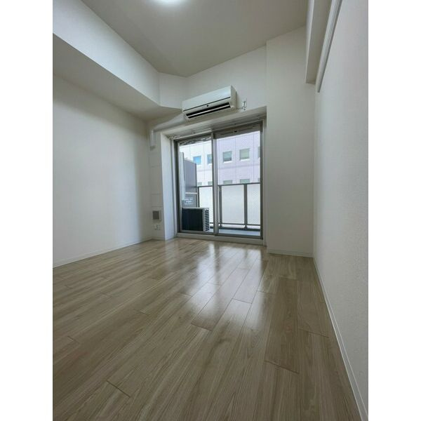 プレサンス丸の内城雅　名古屋市賃貸　仲介手数料無料の居間・リビング|バルコニー