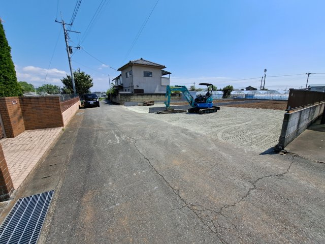 新築　桐生市相生町第25　Livele Garden.S　１号棟の前面道路含む現地写真|現地写真　北側接道幅員約5.3ｍ