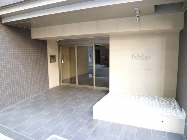 ドゥーエなんば南のエントランス|毎日通るエントランスはこのようになっています