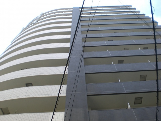 ドゥーエなんば南の外観|きれいな外観です