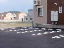 ネオ・エスト　オーブＡの駐車場