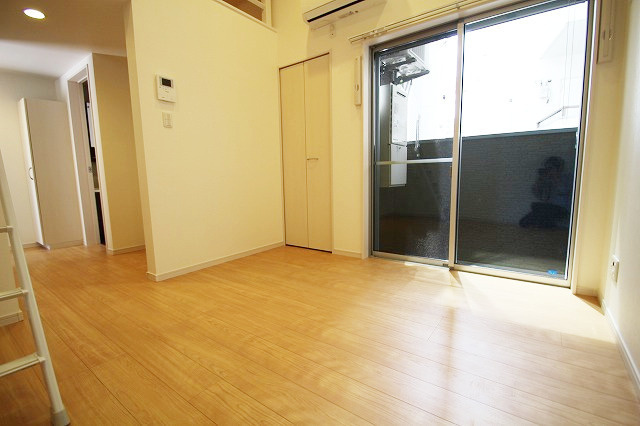 【居間・リビング】 | 仲介手数料０円！HPに初期費用掲載！「プライスホーム」で検索！ｚｗｅｉ