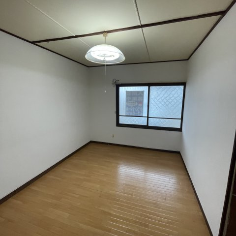 室蘭市みゆき町1丁目18-6APの居間・リビング