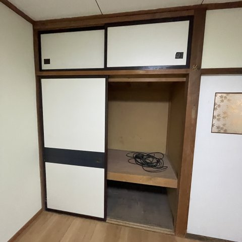 室蘭市みゆき町1丁目18-6APの収納