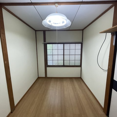 室蘭市みゆき町1丁目18-6APの居間・リビング