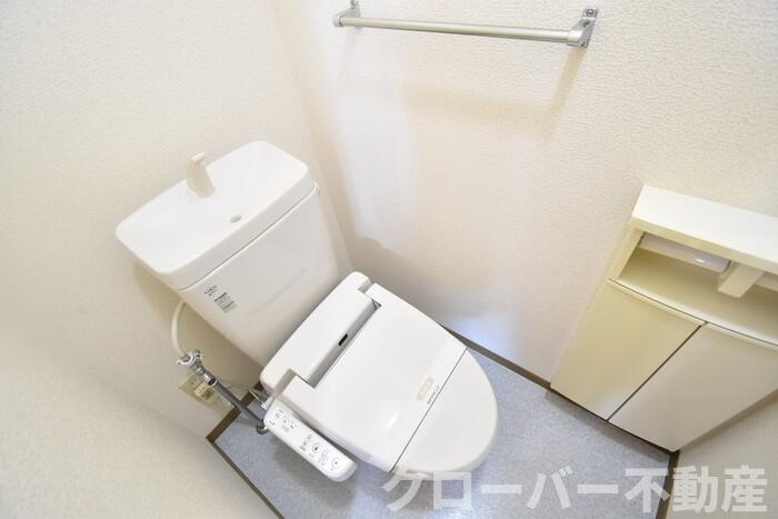 セジュール山西 B棟のトイレ|温水洗浄暖房便座