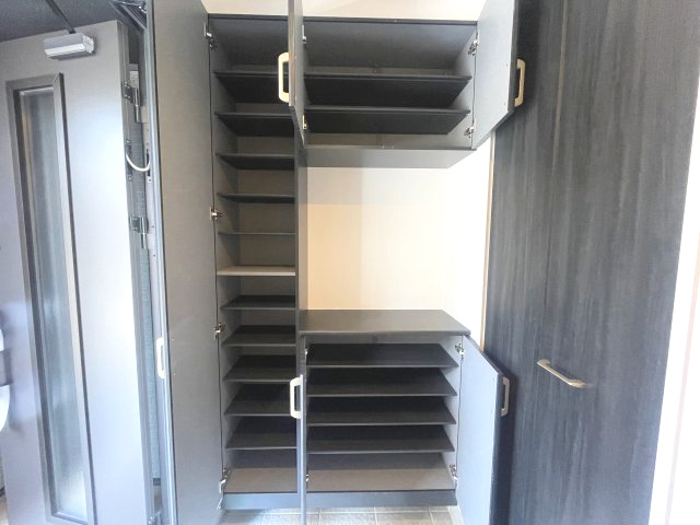 佐伯区三筋二丁目　№35481の収納|大容量の
シューズボックス