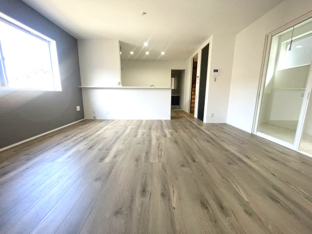 佐伯区三筋二丁目　№35481の居間・リビング|ＬＤＫ17.2帖