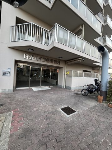 日光ハイツ香里第五のエントランス