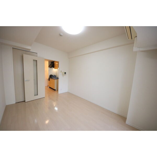 ベレーサ金山　名古屋市賃貸　仲介手数料無料の居間・リビング