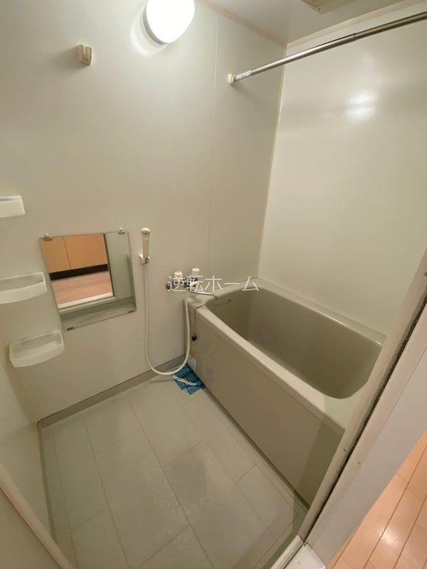 ベレーサ金山　名古屋市賃貸　仲介手数料無料の浴室