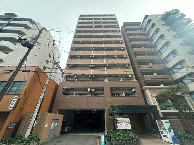 アーデンタワー靭公園の外観