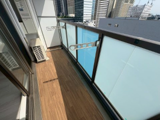 セレ二テフラン難波のバルコニー