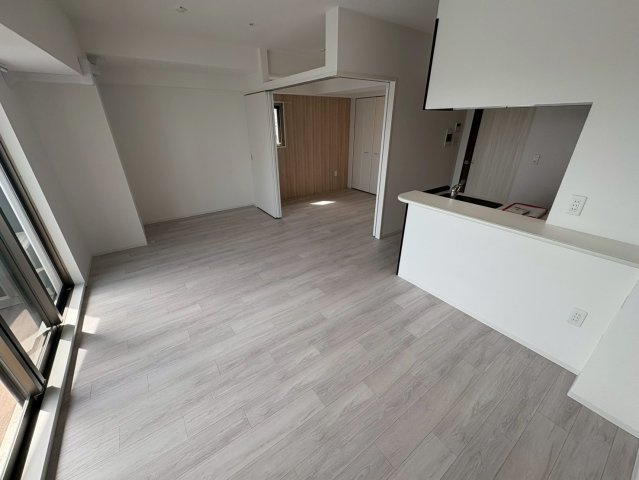 セレ二テフラン難波の居間・リビング