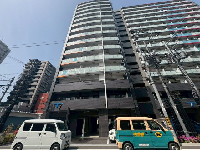 セレ二テフラン難波の外観