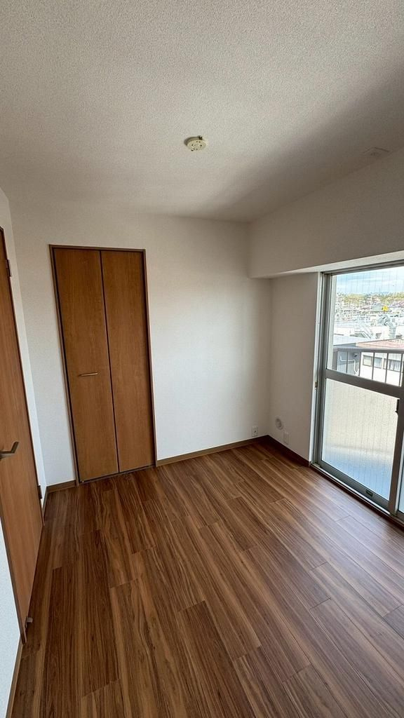 青梅市新町９丁目の中古マンションの洋室