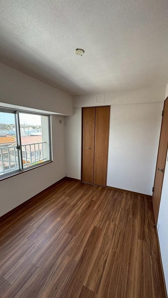 青梅市新町９丁目の中古マンションの洋室