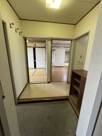 釧路市貝塚２丁目の賃貸マンションの玄関