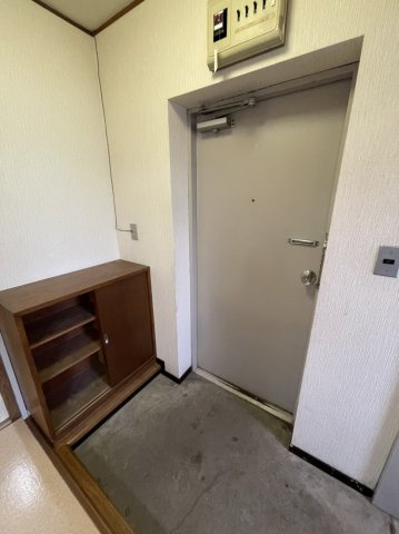 コーポラシーヌの玄関