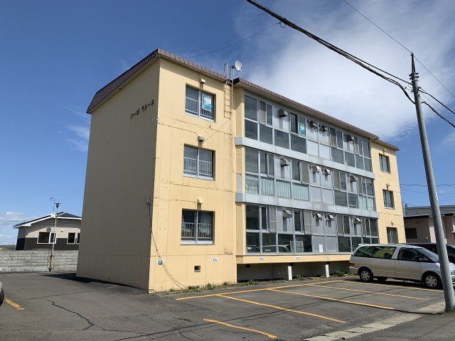 釧路市貝塚２丁目の賃貸マンションの外観