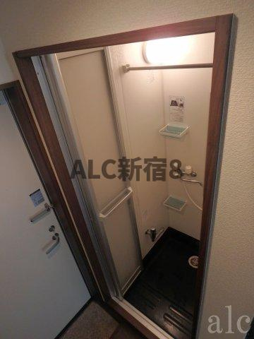 アークスハウス東新宿のシャワールーム|浴室乾燥機付　シャワールーム