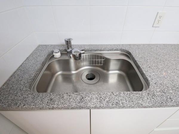 【キッチン】 | 【キッチン】キッチンシンクは水ハネ音を軽減する静音仕様で作業効率にも優れたタイプを採用！