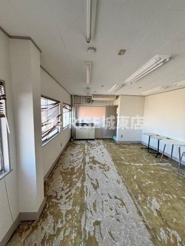 今里船瀬ビルの内装