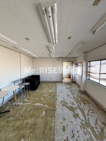 今里船瀬ビルの内装