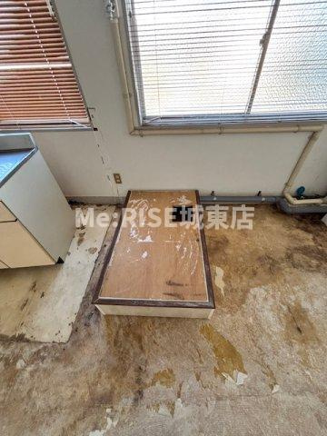 今里船瀬ビルの内装